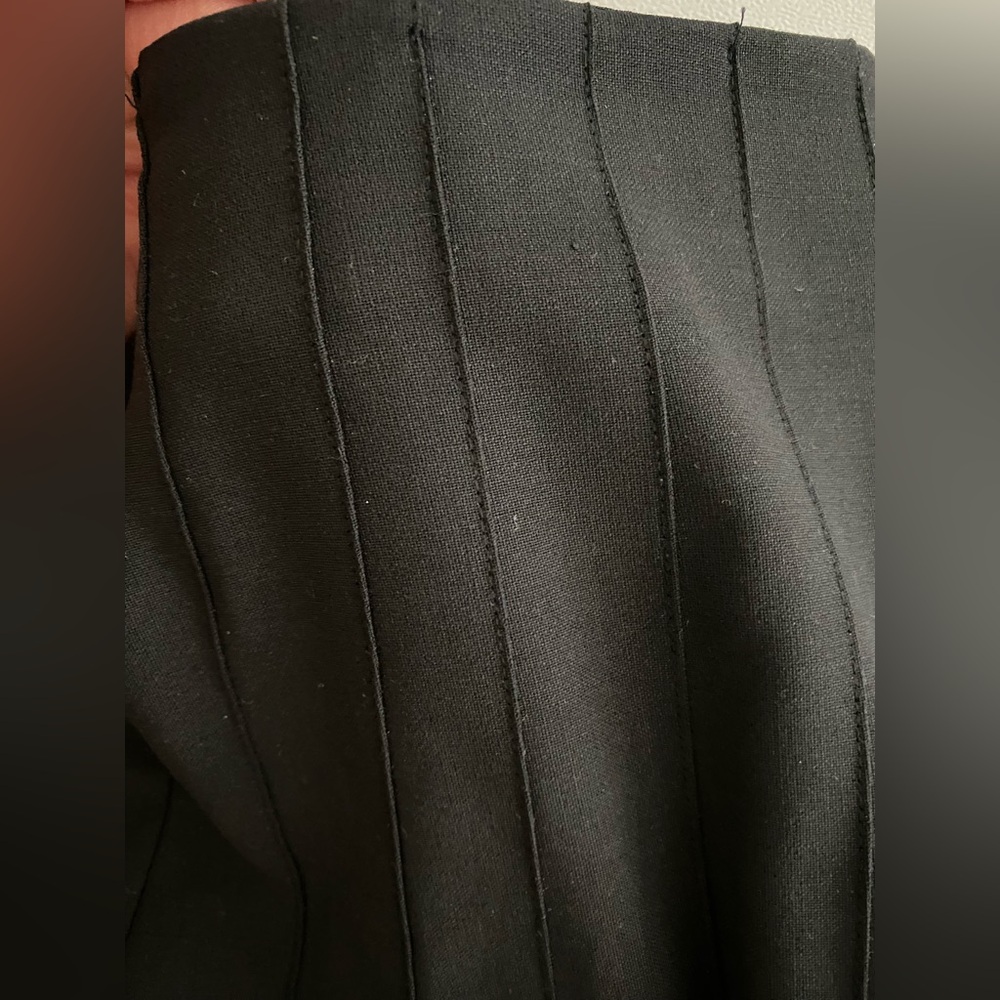 Massimo Dutti Black Pleated Midi Skirt with Yoke & Seam Details Size 34 NWT - Picture 11 of 16